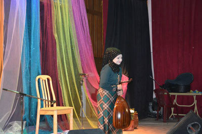 الفنانه امال احمد تقيم امسية موسيقية في كردستان